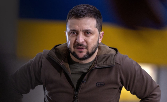Зеленски заплаши, че украинските бежанци могат да дестабилизират Европа, ако помощта за страната му спре