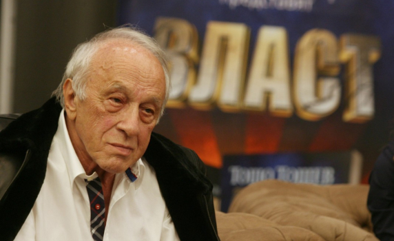 Почина Тошо Тошев