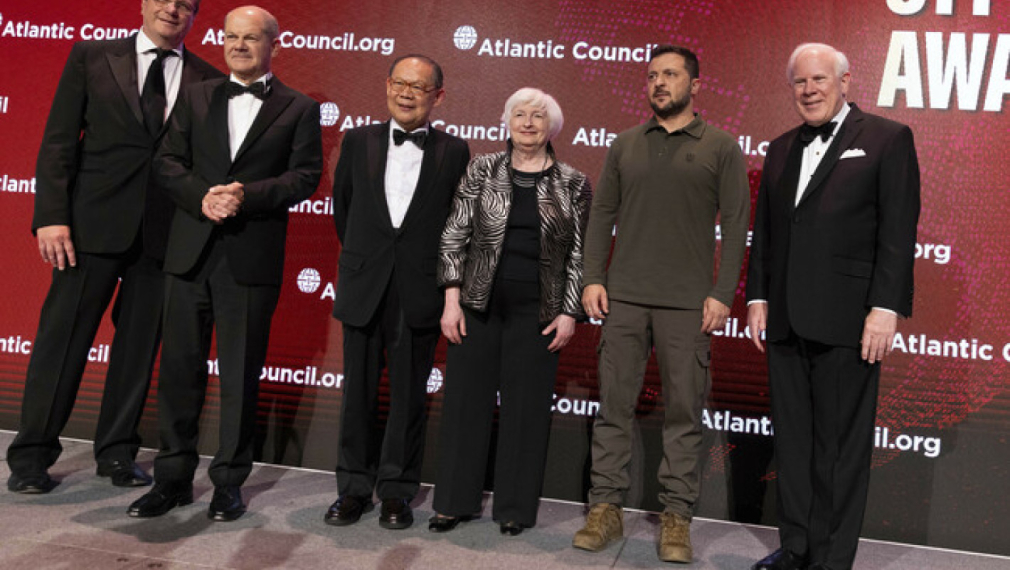 Шолц и Зеленски получиха наградата "Гражданин на света" на Атлантическия съвет