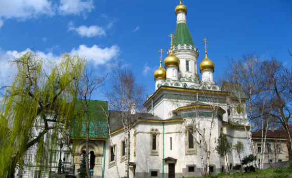 "Стандарт" през 2012 г.: Руското посолство е собственик на земята и руската църква в София с нотариален акт от 1997 г.