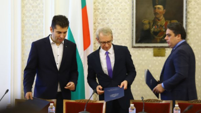 Следвайте Гласове в ТелеграмБългария ще впише нова индикативна цел за приемане