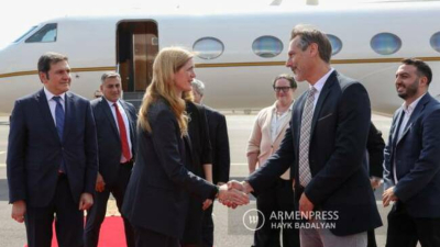 Високопоставени американски служители пристигнаха в Армения