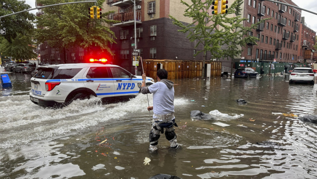 Извънредно положение бе обявено в Ню Йорк, където силна буря