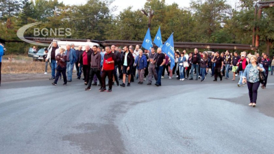 Снимка БГНЕСПродължава блокадата на магистрала Тракия и на Подбалканския път