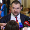 Пеевски: Правителството незабавно да приложи европейската забрана за влизане на автомобили с руска регистрация