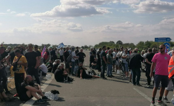 Миньорите решиха: Блокадата на магистрала "Тракия" остава