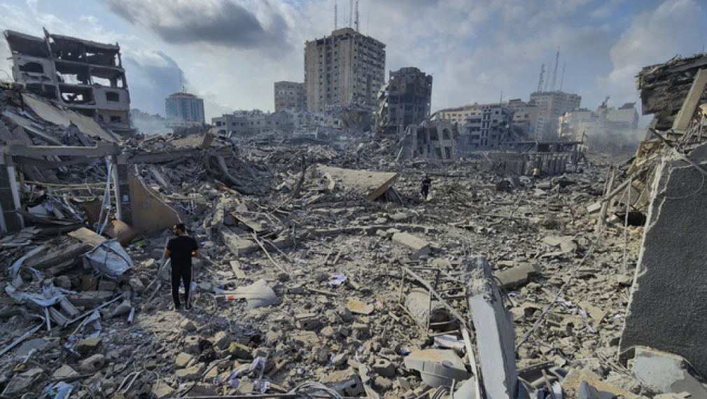 Разрушени от израелски въздушни удари сгради в ивицата Газа, 10