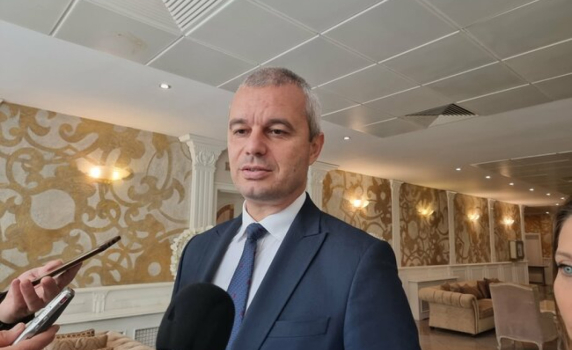 Костадинов: Това правителство е временно, то ще падне съвсем скоро и въпросът не е дали, а кога