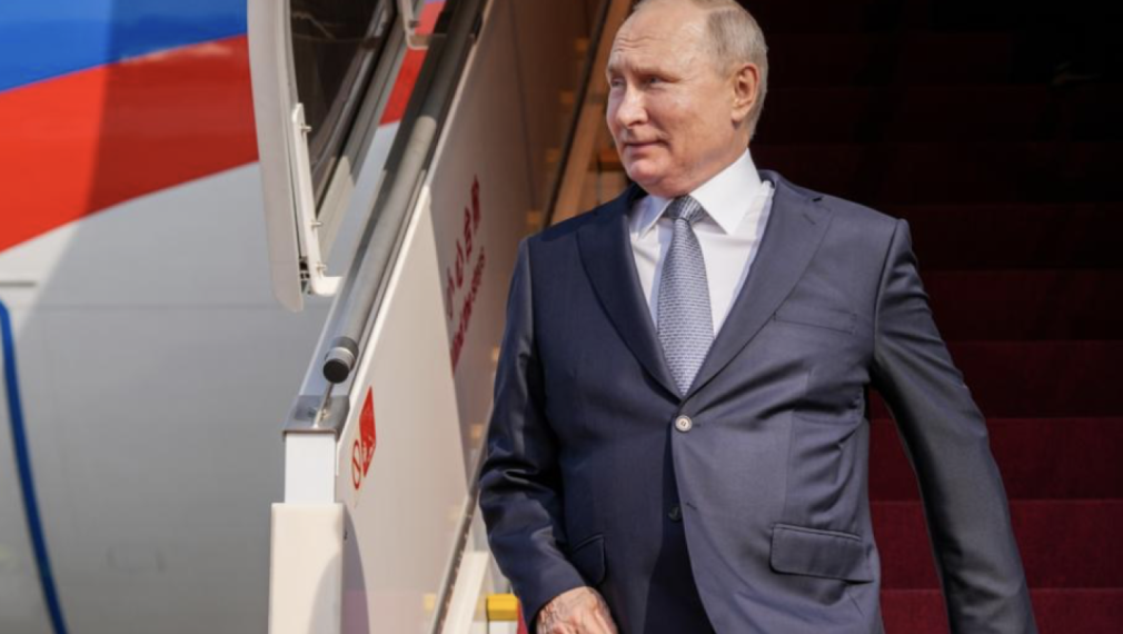 Путин пристигна на официално посещение в Пекин, ще участва във форума „Един пояс, един път“