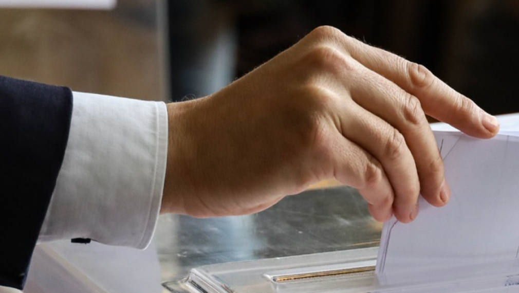 "Медиана": Васил Терзиев - 24,8%, Ваня Григорова -22,2%, Антон Хекимян -21, 4%, Деян Николов - 13.4%