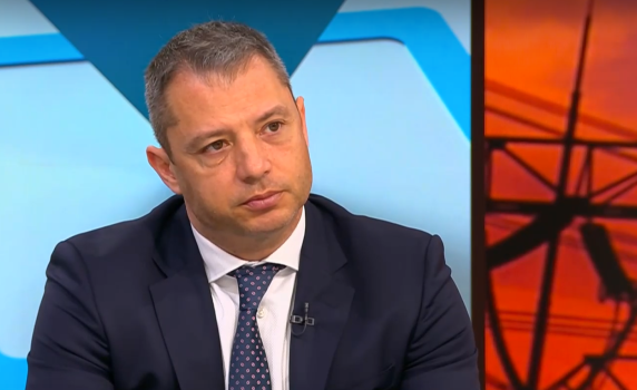 Делян Добрев: Някой се старае България да изгуби дело за милиарди срещу ЧЕЗ. И всички си мислим, че е Асен Василев