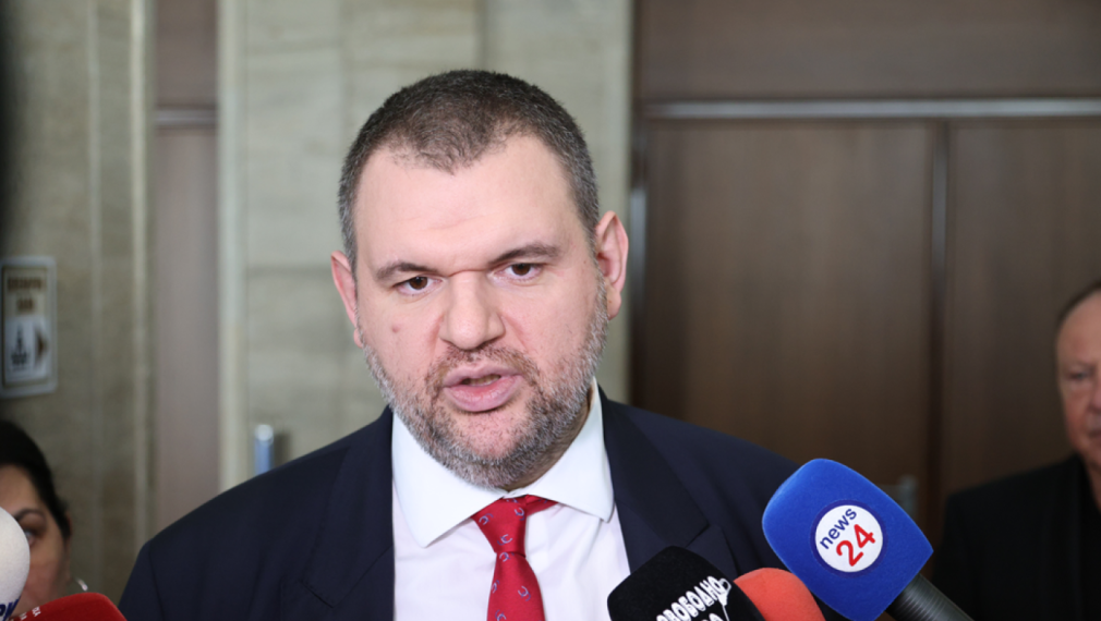 Пеевски: Ще подкрепим предложението на ГЕРБ за отнемане на дерогацията на “Лукойл”