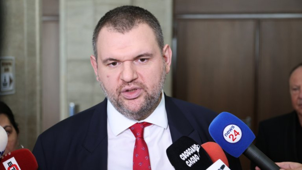 Пеевски: Премиерът да докладва писмено на Парламента казуса “Лукойл”
