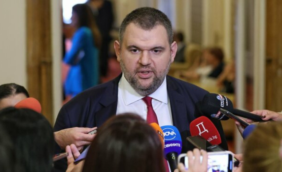 Пеевски: Денков отговори писмено за изпълнението на споразумението с енергетиците, даваме го на синдикатите