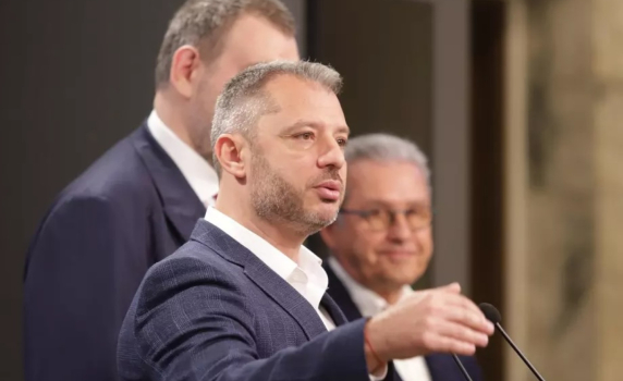 Делян Добрев: Най-добре е правителство от ГЕРБ, ДПС и ДБ и това скоро ще се случи