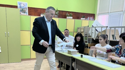 Независимият кандидат за кмет на община Сливен Минчо Афузов упражни