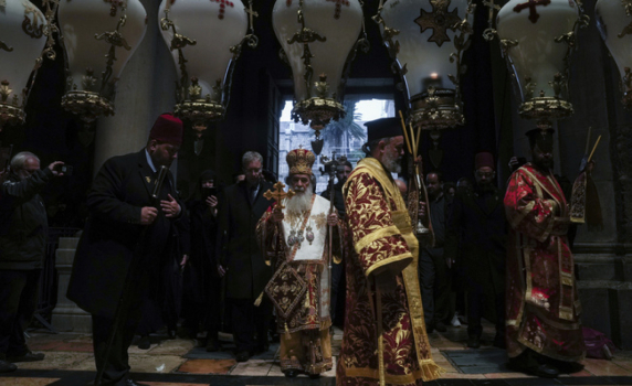 Йерусалимският православен патриарх осъди израелските бомбардировки по културен център в Газа