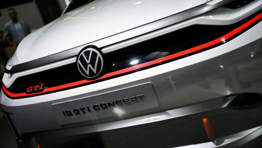 Следвайте Гласове в ТелеграмГерманската автомобилна група Фолксваген (Volkswagen) засега няма да