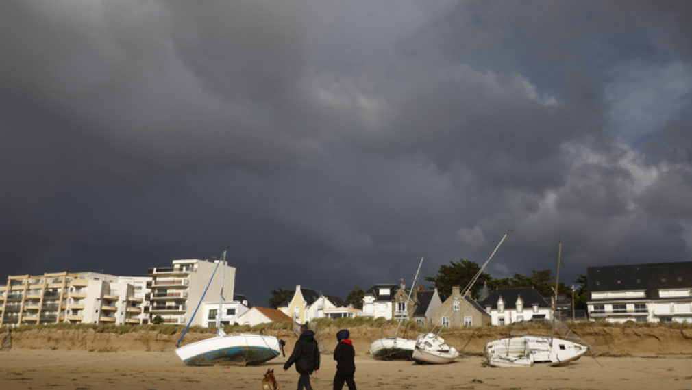 Бурята Киърън връхлетя днес Западна Европа, отне живота на най-малко