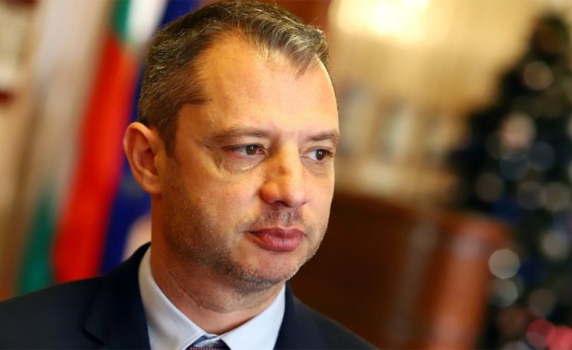 Добрев: Понякога стоя и мисля колко десен е Терзиев, а понякога просто си стоя…