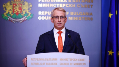 Премиерът Николай Денков поиска от президента Румен Радев да освободи