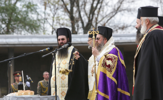 На Архангелова задушница отдаваме почит към мъртвите и признателност на загиналите в Българската армия