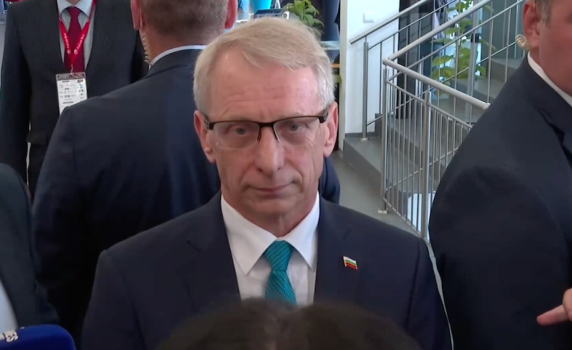 Денков: Двама от заложниците на Хамас са с български произход. Г-жа Йотова много добре знае, че всичко, което трябваше да бъде направено, вече е направено