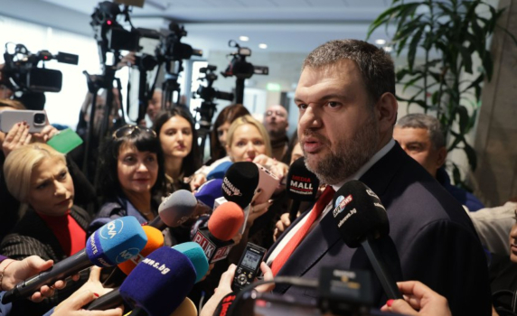 Пеевски: Министри не искаме нито сега, нито на ротацията. Сглобката е стабилна, не виждаме проблеми