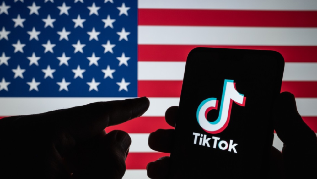 Американски сенатори: Да забраним TikTok, подтиква младите хора да подкрепят палестинците