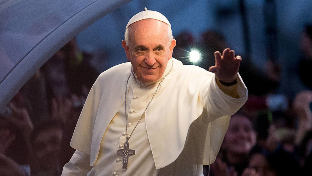 Папата отстрани анти-ЛГБТК епископа на Тексас. Вярващи нарекоха Франциск "диктатор от съветската епоха"