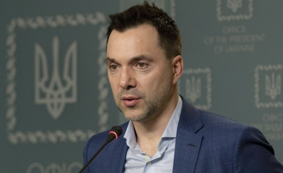 Арестович: Има конфликт между Зеленски и военните