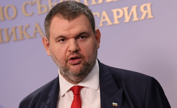 Пеевски: Искаме пълен отчет от Денков и Министерски съвет. Работата "на тъмно" приключи