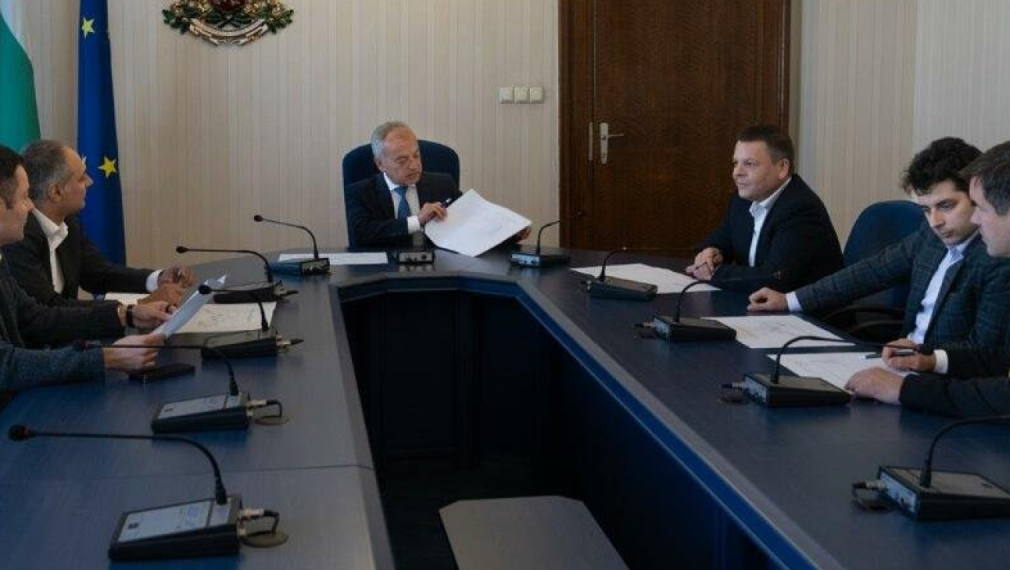 Гълъб Донев събра на заседание служебни министри: Таксата за транзит на руския газ противоречи на Конституцията