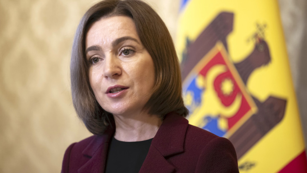 Кучето на президентката на Молдова ухапа гостуващия австрийски президент
