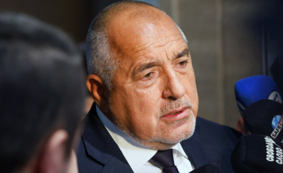 Борисов: Снощи, докато София гори, получавам покана за среща от Васил Терзиев. Вместо да си гледа града, той ми пише имейл!