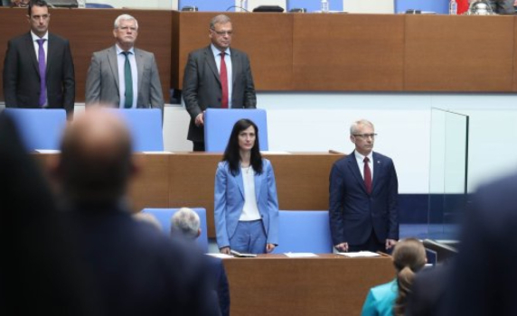 Липса на кворум в НС отново провали вота на недоверие, гласуват го в сряда