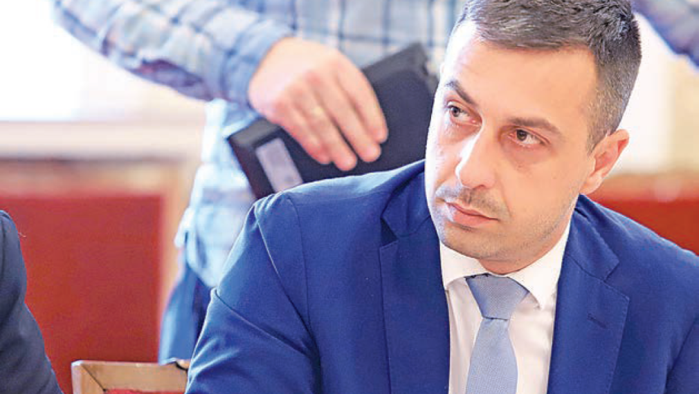 Деян Николов от „Възраждане“: По-ниският праг на плащанията в брой ще бъде затрудняващ и ограничаващ стопанския оборот