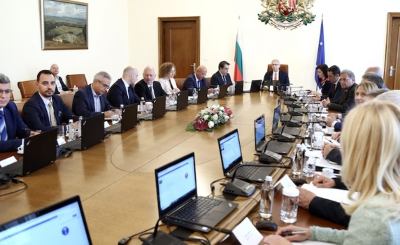 "Тренд": Ерозия в подкрепата към правителството, но хората не виждат смисъл от нови избори