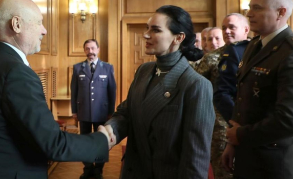 Тагарев към украински военни: България подкрепя Формулата за мир на президента Зеленски