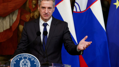 Словенският министър председател Роберт Голоб Словенското правителство започна да възстановява на гражданите