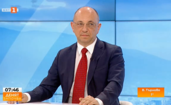 Николай Василев: Бюджетната политика на кабинета е подобна на тази от 1996 г., след която започна рязко обедняване