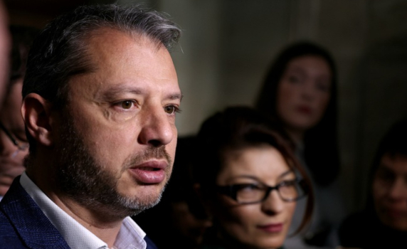 Делян Добрев: Ще внесем предложение за отпадане на дерогацията от 1 януари