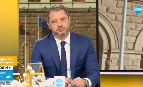Делян Добрев: ПП работят за руските интереси, правителството трябва да остане на власт