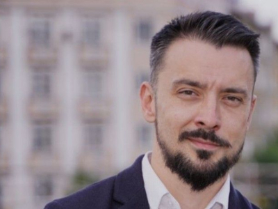 Шкварек: Министър Йоловски обвини Кирил Петков, че заплашва него и семейството му за 600 млн. лв., а градско-либералната мрежа мълчи