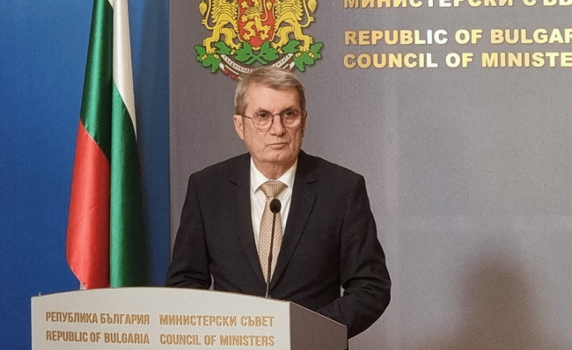 Заставам зад решението си, каза здравният министър за освобождаването на шефа на "Пирогов"