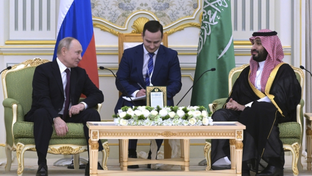 Руският президент Владимир Путин и саудитският принц престолонаследник Мохамед бин