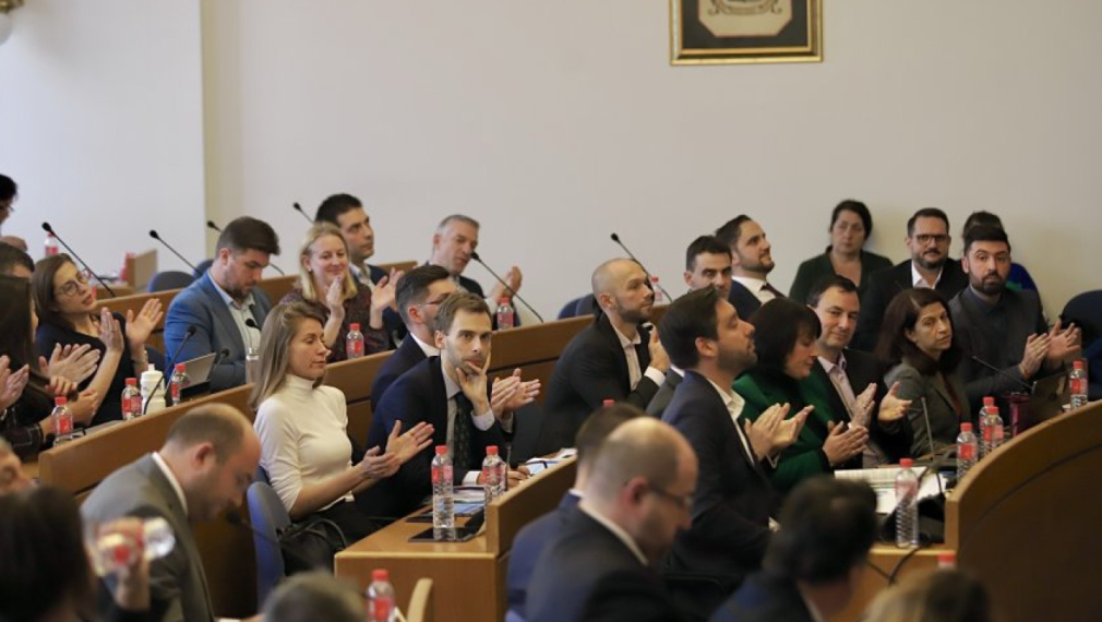 Столичният общински съвет отмени заседанието си и отново е без председател