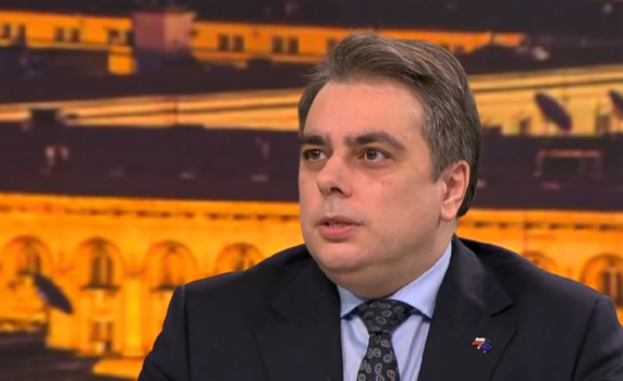 Асен Василев към Радев: В Конституцията не е записано колко трябва да е доверието в депутатите
