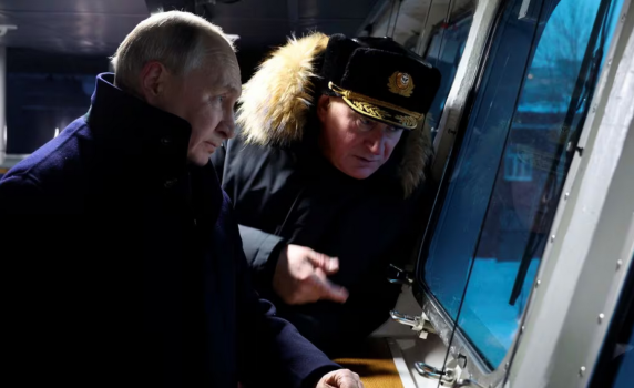 Владимир Путин пусна на вода две нови ядрени подводници (видео)