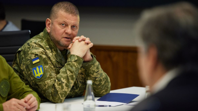 В кабинета на главнокомандващия на въоръжените сили на Украйна Валери Залужни